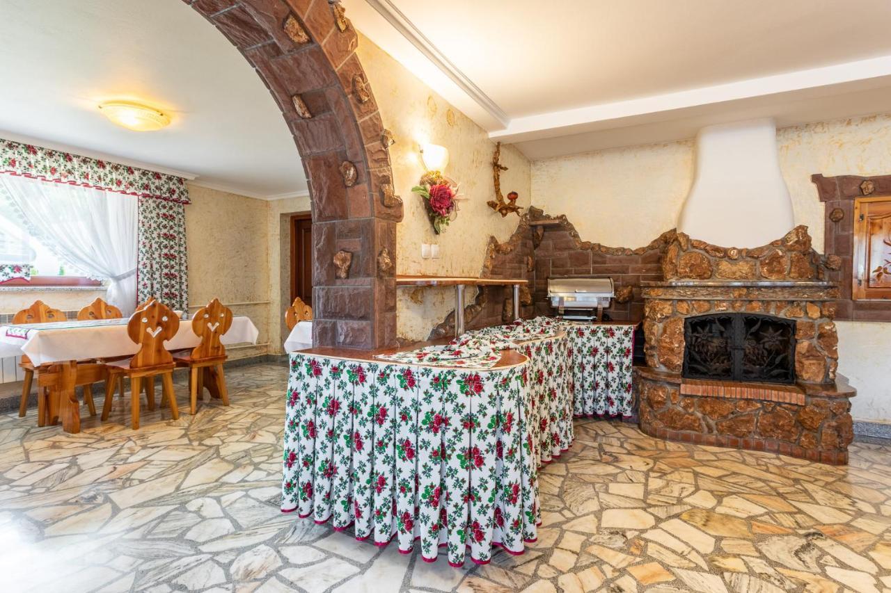 ポロニン Dw Pawel Bed & Breakfast エクステリア 写真