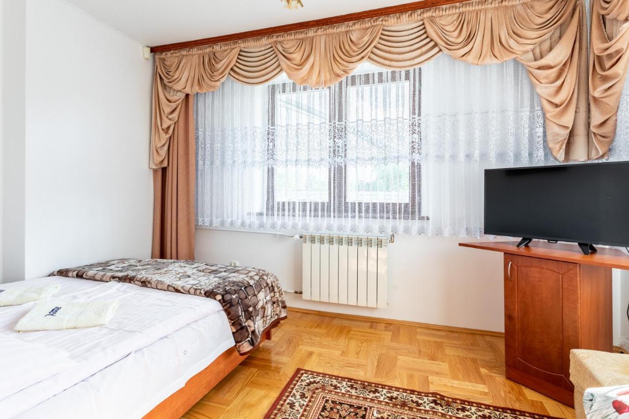 ポロニン Dw Pawel Bed & Breakfast エクステリア 写真