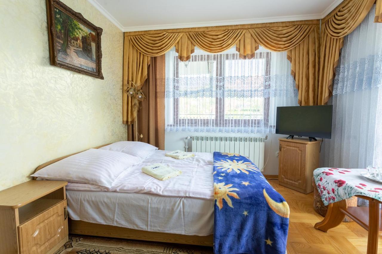 ポロニン Dw Pawel Bed & Breakfast エクステリア 写真